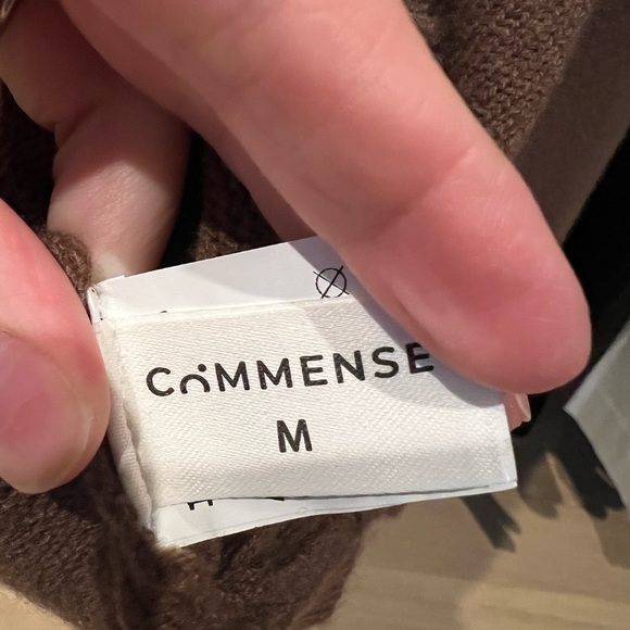 Brown Sweater with Velvet Bows Size M - Picture 3 of 3